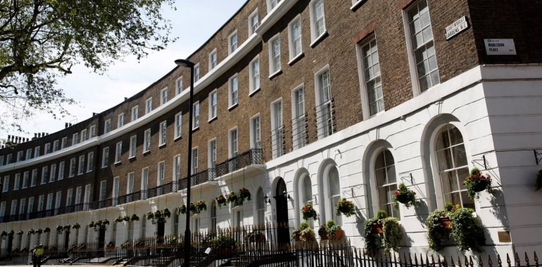 Global housing market chaos nowhere near end